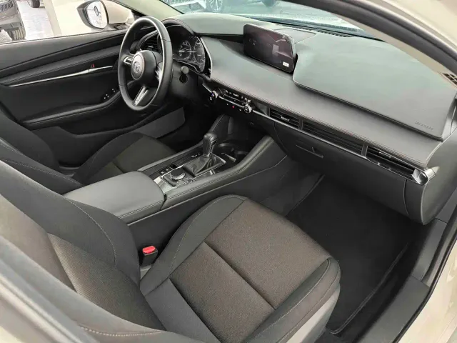 Mazda Axela — Фото автомобиля 13