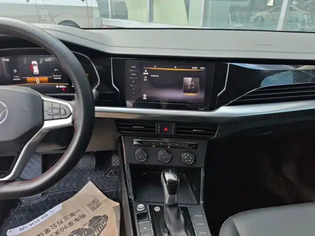Volkswagen Passat — Фото автомобиля 12