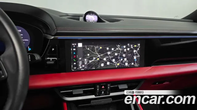 Porsche Macan Electric — Фото автомобиля 19