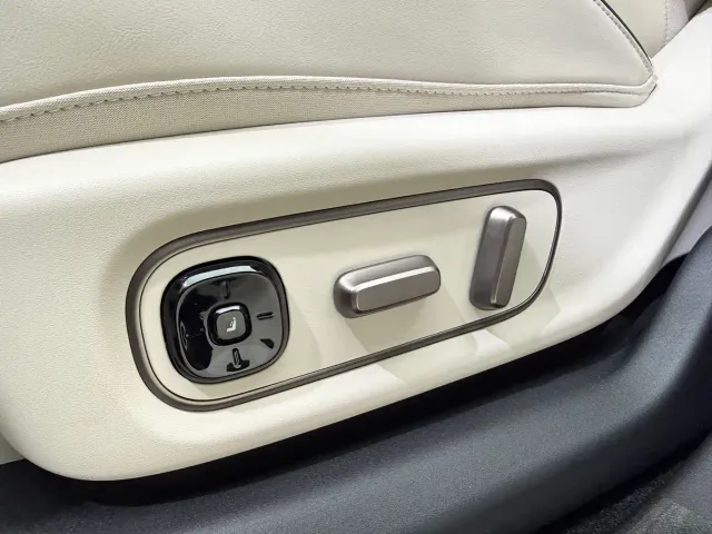 Li Auto i6 — Фото автомобиля 19