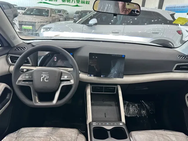 BYD Yuan UP — Фото автомобиля 6