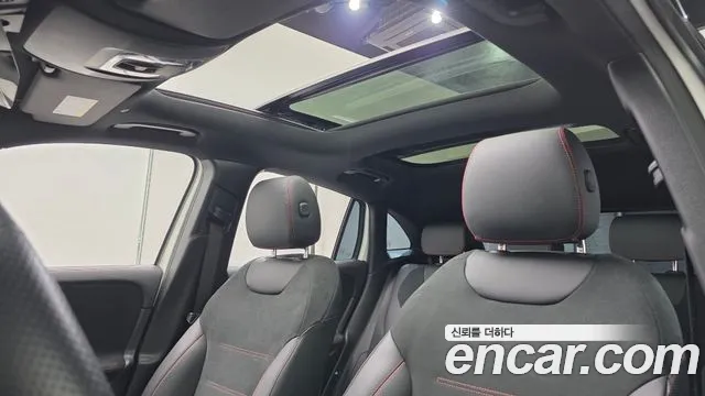 Mercedes-Benz GLA-Class H247 — Фото автомобиля 24