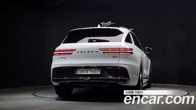 Genesis GV70 2.5T Бензин AWD — Фото автомобиля 4
