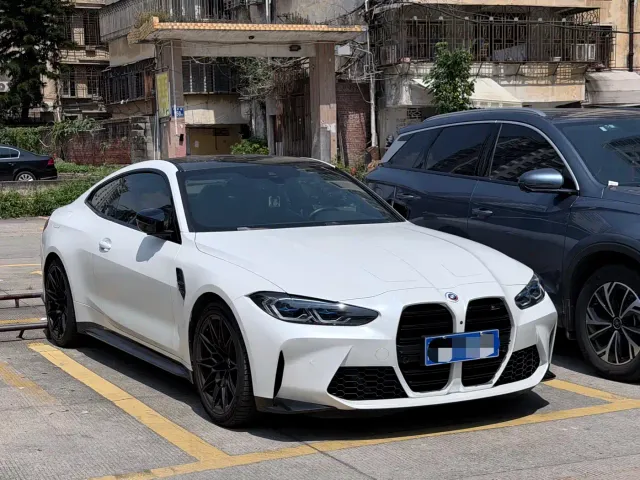 BMW M4 — Фото автомобиля 2