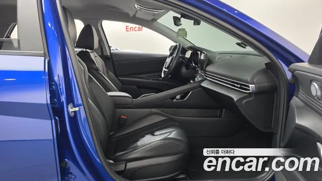 Hyundai Avante CN7 — Фото автомобиля 16