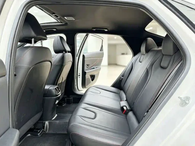 Hyundai Elantra — Фото автомобиля 8