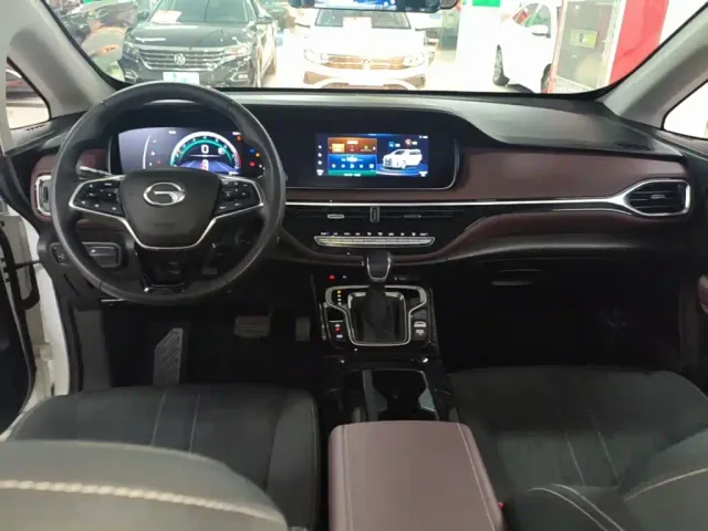GAC Trumpchi M6 — Фото автомобиля 9