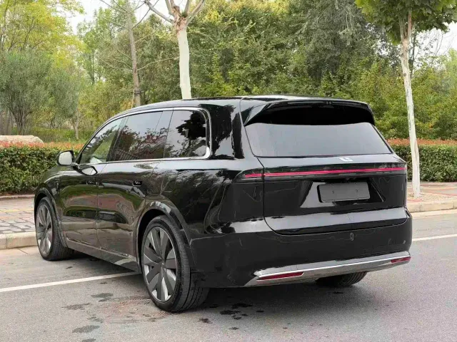 Li Auto L9 — Фото автомобиля 9