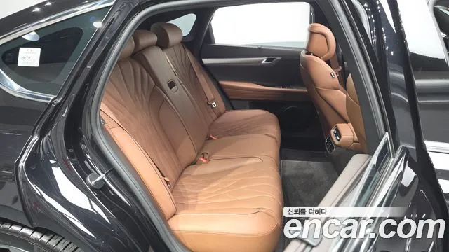 Genesis G80 Бензин 2.5 турбо AWD — Фото автомобиля 11