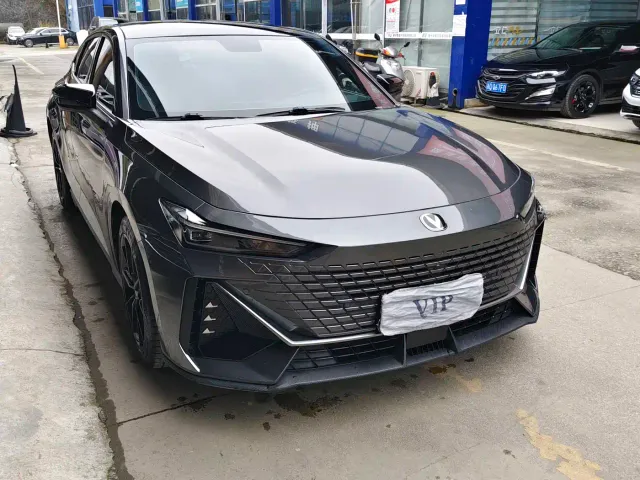 Changan UNI-V — Фото автомобиля 3