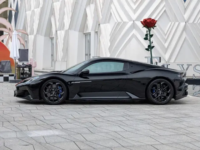 Maserati MC20 — Фото автомобиля 5