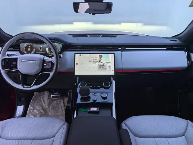 Land Rover Range Rover Sport — Фото автомобиля 10