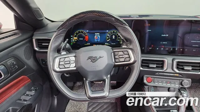 Ford Mustang Mustang 7 поколение 2.3 EcoBoost Premium Кабриолет — Фото автомобиля 15