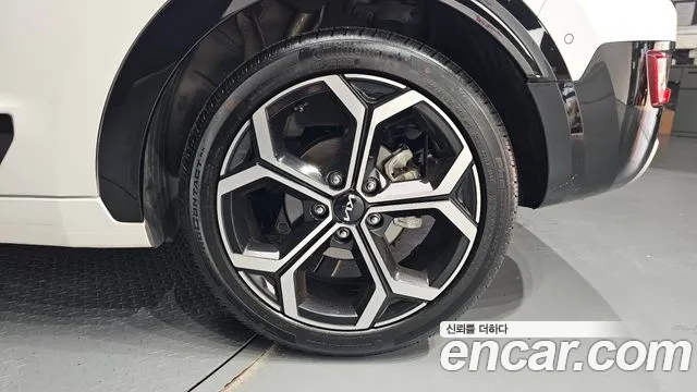 Kia Niro The All New Niro Signature — Фото автомобиля 21
