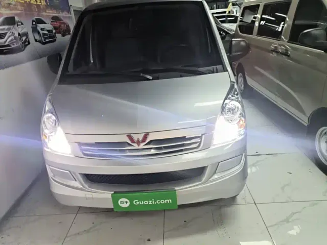 Wuling Rongguang S — Фото автомобиля 2