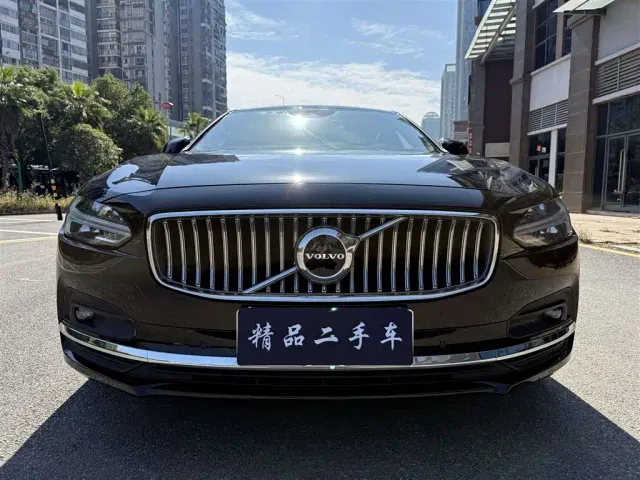 Volvo S90 — Фото автомобиля 2