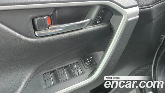 Toyota RAV4 5th Gen — Фото автомобиля 28