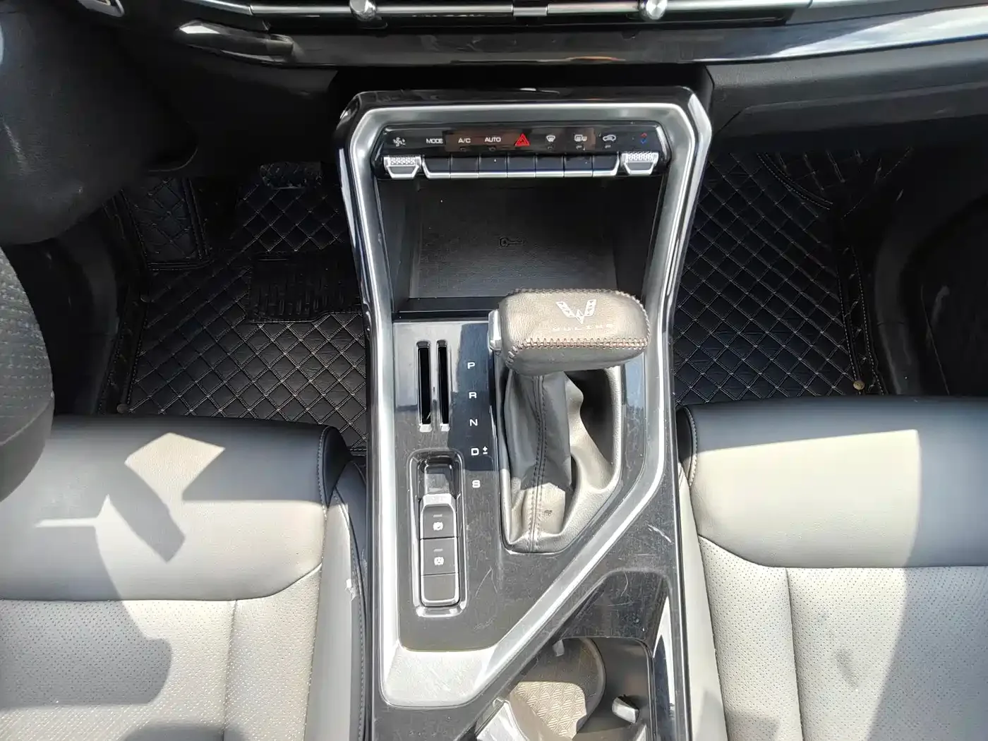 Wuling Motors Wuling Xingchen 2021 1.5T CVT Starlight Edition — Фото автомобиля 7