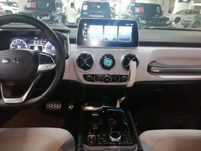 BAIC BJ40 — Фото автомобиля 12