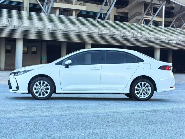 Toyota Corolla — Фото автомобиля 4