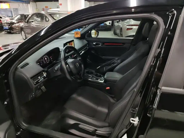 Honda Civic — Фото автомобиля 14