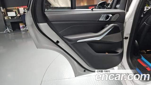 BMW X5 xDrive 40i M Sport — Фото автомобиля 21