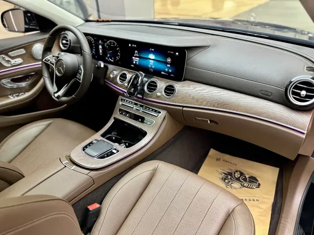 Mercedes-Benz E-Class — Фото автомобиля 6