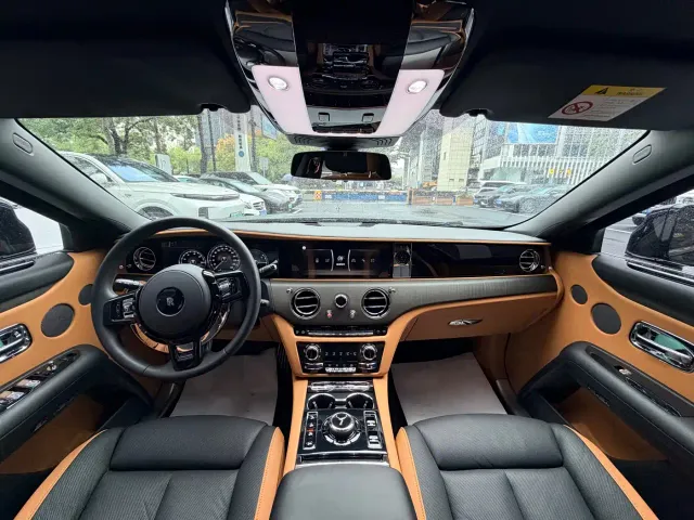 Rolls-Royce Ghost — Фото автомобиля 5