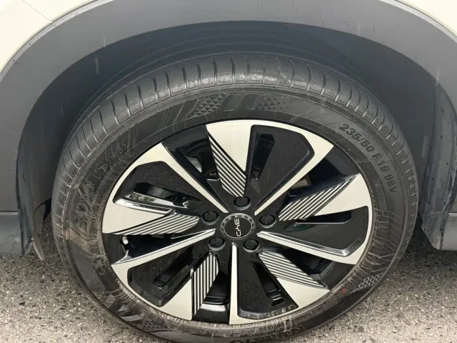 BYD Song PLUS — Фото автомобиля 3