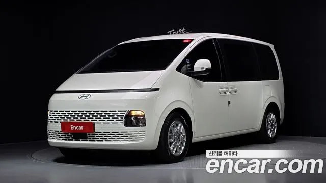 Фотография автомобиля — Hyundai Staria