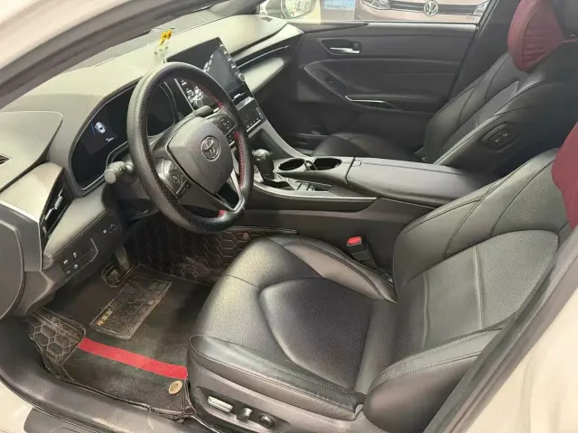 Toyota Avalon — Фото автомобиля 3