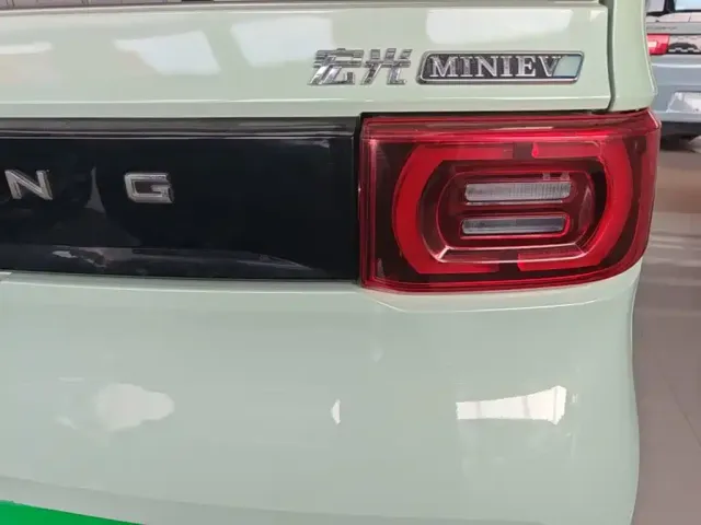 Wuling Hongguang Mini EV — Фото автомобиля 7
