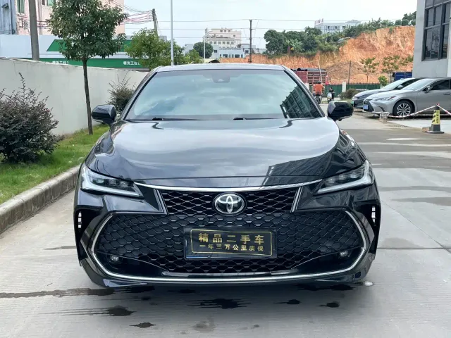 Toyota Avalon — Фото автомобиля 2