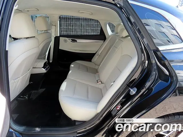 Hyundai Grandeur (New) Hybrid — Фото автомобиля 6