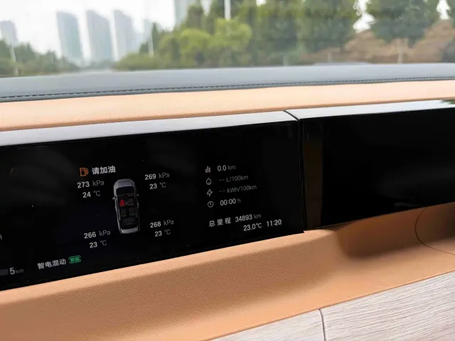 GAC Trumpchi E8 — Фото автомобиля 7
