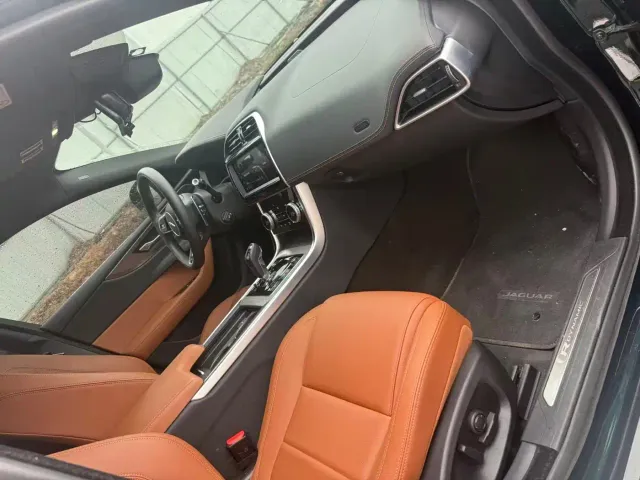 Jaguar XEL — Фото автомобиля 15