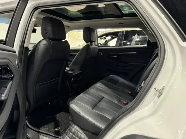 Land Rover Range Rover Evoque — Фото автомобиля 12