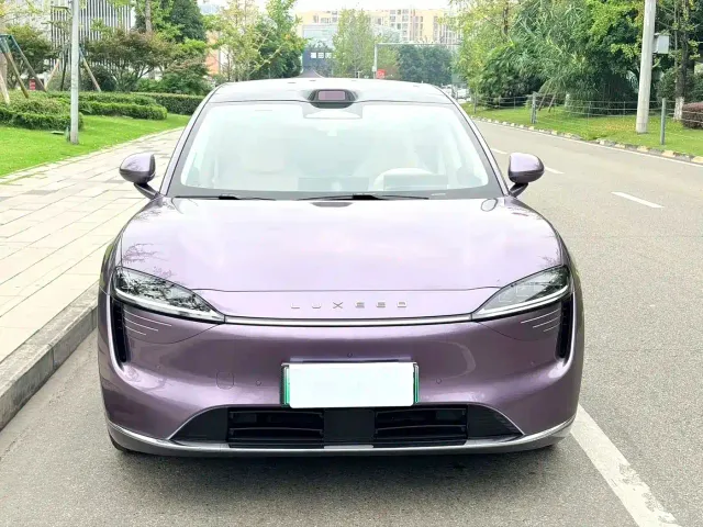 Luxeed R7 — Фото автомобиля 2