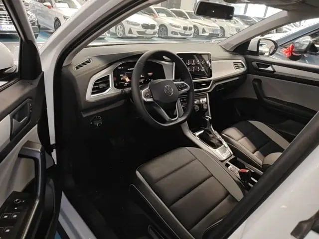 Volkswagen T-Roc — Фото автомобиля 14