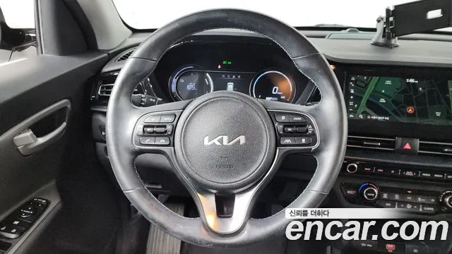 Kia Niro — Фото автомобиля 19