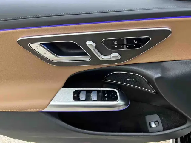 Mercedes-Benz E-Class — Фото автомобиля 8