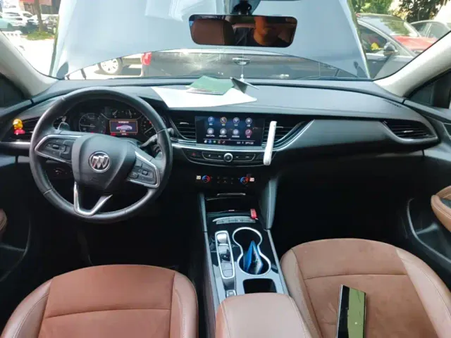 Buick Regal — Фото автомобиля 9