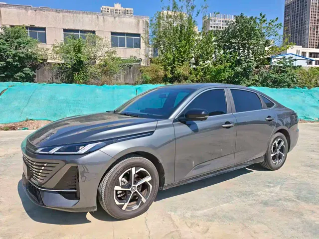 Changan Eado — Фото автомобиля 2