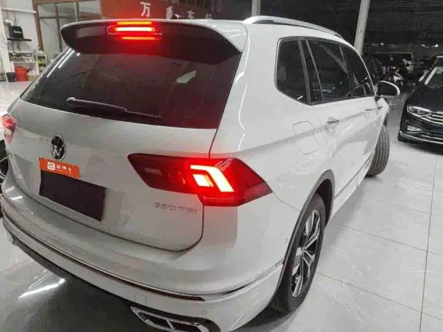 Volkswagen Tiguan L — Фото автомобиля 5
