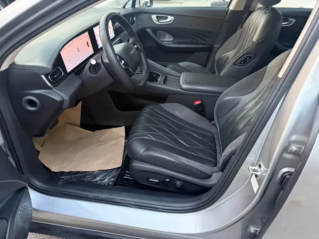Roewe D7 — Фото автомобиля 4