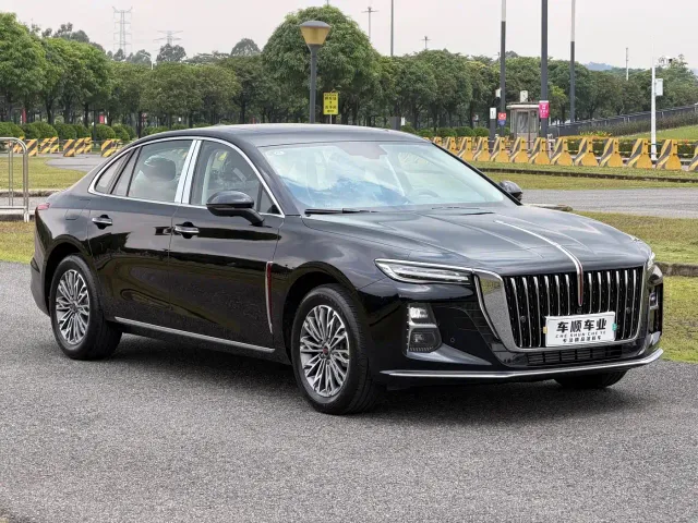 Hongqi H5 — Фото автомобиля 3