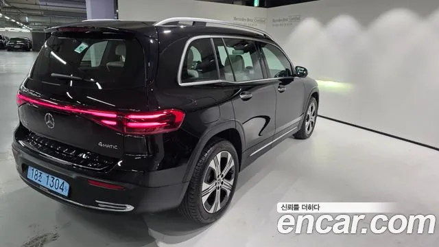 Mercedes-Benz EQB — Фото автомобиля 3
