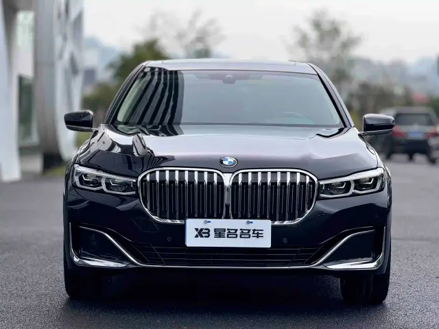 BMW 7 Series — Фото автомобиля 2