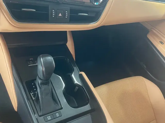 Lexus ES — Фото автомобиля 5