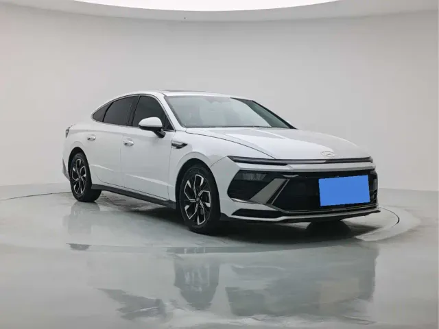 Hyundai Sonata — Фото автомобиля 3